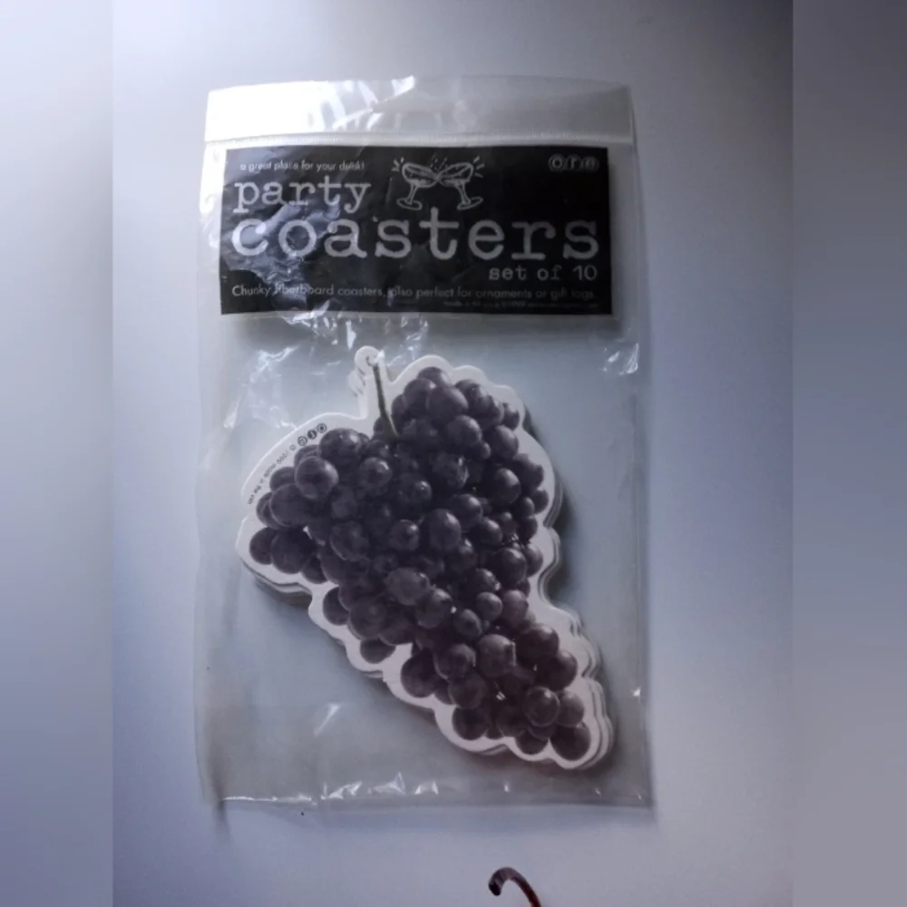 Grapevine Creations Set of 10 Purple Grape Coasters and Palm Tree Place Cards